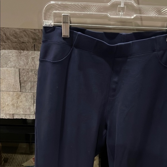 Karen Scott Women's Navy legging pants size Medium Petite - Picture 2 of 11
